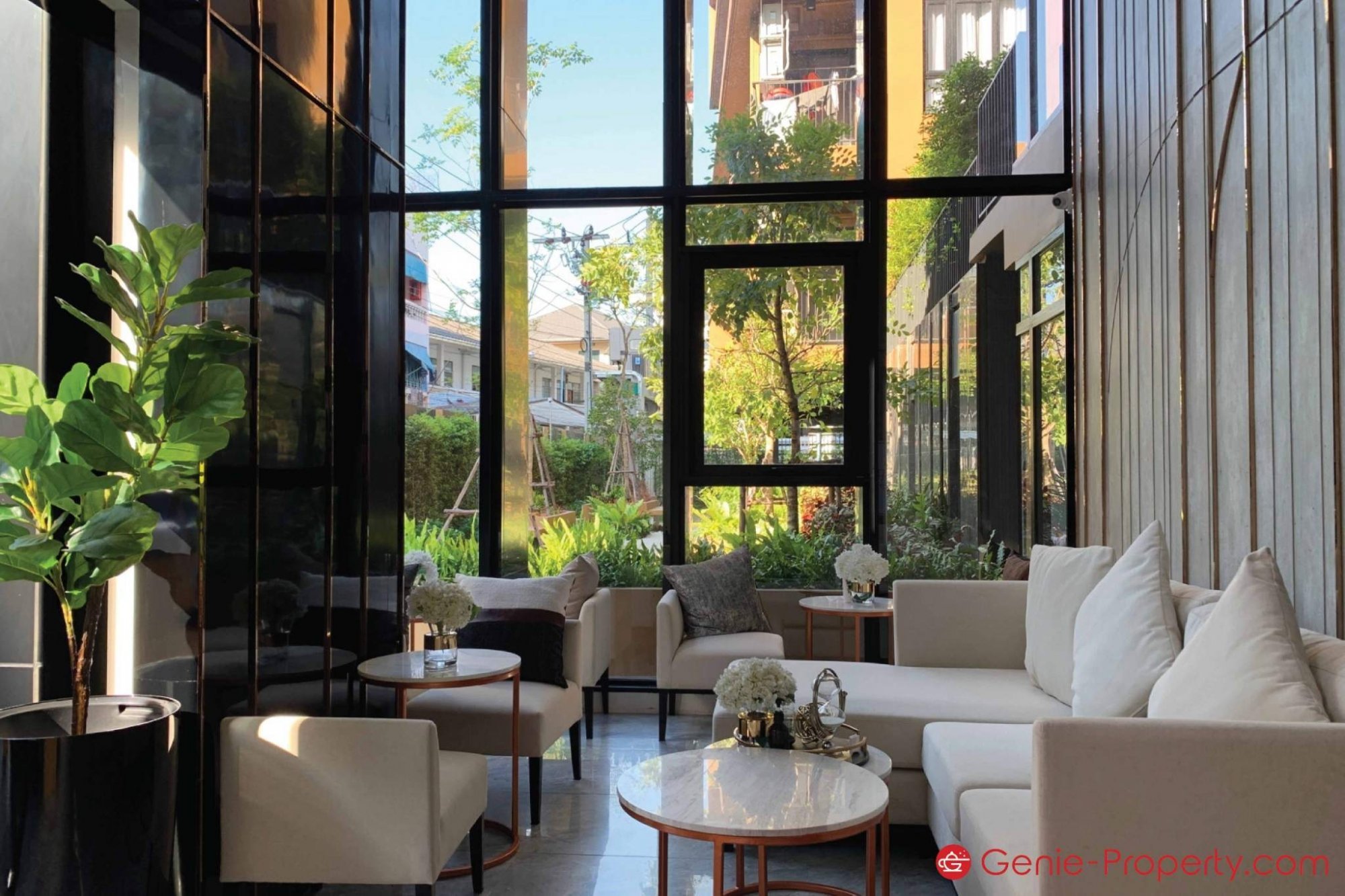 แอชเชอร์ รัชดา-ห้วยขวาง