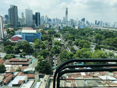 เซอร์เคิล คอนโดมิเนียม