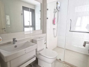 For rent at Life One Wireless 2 Bedroom 2 Bathroom 45,000THB/month Fully furnished
