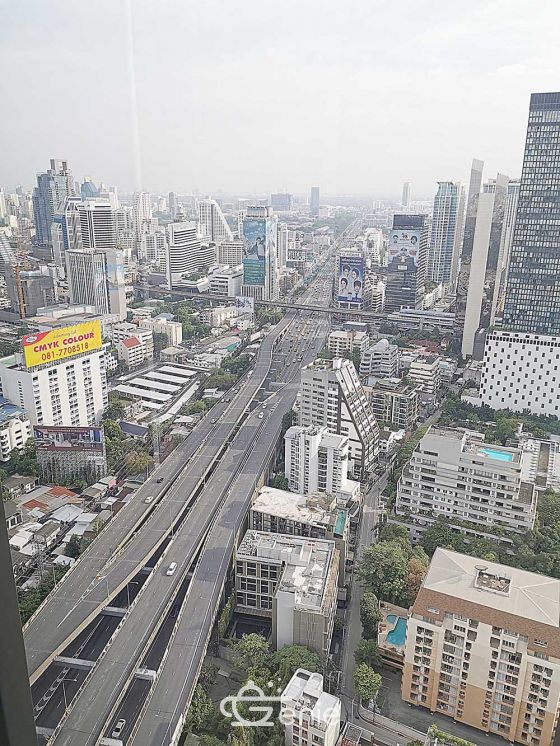 For rent at Life One Wireless 2 Bedroom 2 Bathroom 45,000THB/month Fully furnished