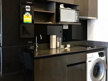 คอนโดติดรถไฟฟ้า Ashton asoke2 bed
