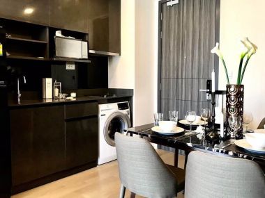 คอนโดติดรถไฟฟ้า Ashton asoke2 bed