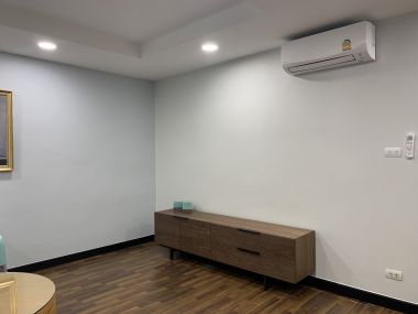 New Renovated Avenue 61 Condominium ปล่อยเช่า เพียง 70,000บาท 3 ห้องนอน 3 ห้องน้ำ 193ตรม. ใกล้ BTS ทองหล่อ เฟอร์นิเจอร์ครบพร้อมเข้าอยู่