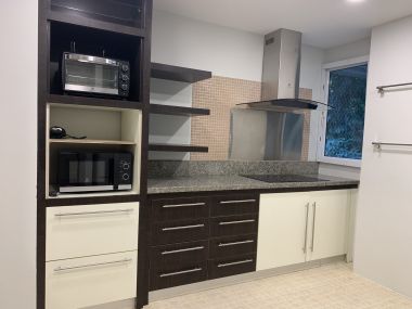 New Renovated Avenue 61 Condominium ปล่อยเช่า เพียง 70,000บาท 3 ห้องนอน 3 ห้องน้ำ 193ตรม. ใกล้ BTS ทองหล่อ เฟอร์นิเจอร์ครบพร้อมเข้าอยู่