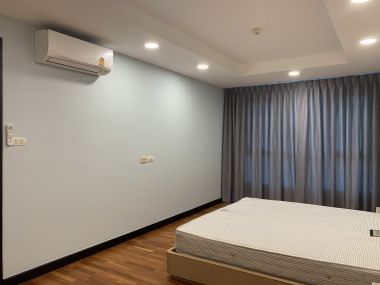 New Renovated Avenue 61 Condominium ปล่อยเช่า เพียง 70,000บาท 3 ห้องนอน 3 ห้องน้ำ 193ตรม. ใกล้ BTS ทองหล่อ เฟอร์นิเจอร์ครบพร้อมเข้าอยู่