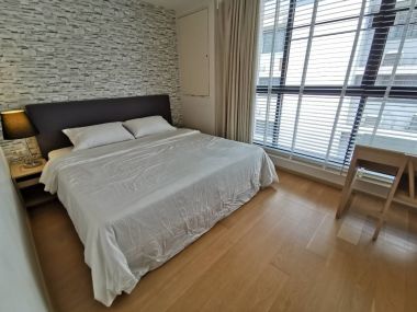 *ลดพิเศษ* ปล่อยเช่า! LIV@49 ในราคาเพียง 53,000บาท/เดือน Type Duplex 2 ห้องนอน 2 ห้องน้ำ 82ตรม. ใกล้ BTS เอกมัย เฟอร์นิเจอร์ครบพร้อมเข้าอยู่
