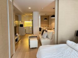 Hot Deal!!! For rent! at LIV@49 1 Bedroom 1 Bathroom 28,000THB/month Fully furnished