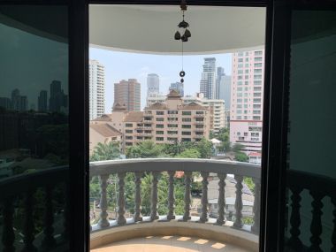 For rent at Royal Castle 3 Bedroom 3 Bathroom 65,000THB/month Fully furnished