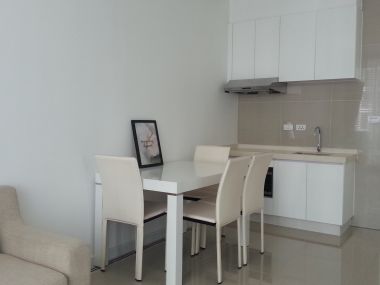 Owner - For rent TC Green Rama 9 Corner unit Floor 22 north view