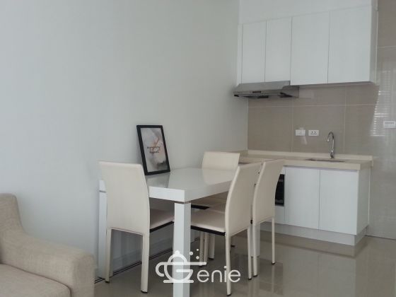 Owner - For rent TC Green Rama 9 Corner unit Floor 22 north view