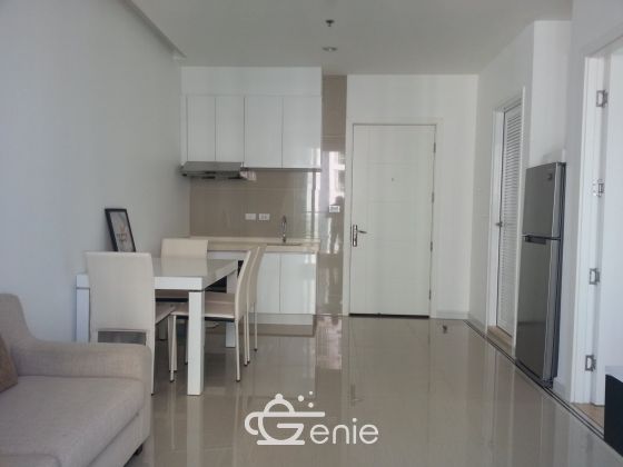 Owner - For rent TC Green Rama 9 Corner unit Floor 22 north view