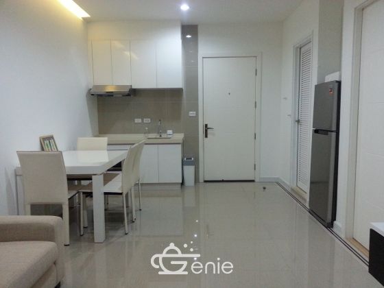 Owner - For rent TC Green Rama 9 Corner unit Floor 22 north view