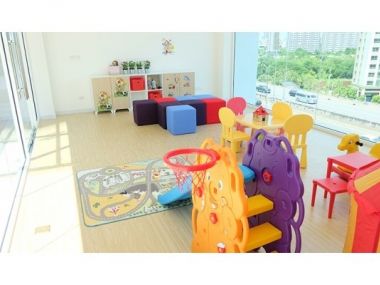 Owner - For rent TC Green Rama 9 Corner unit Floor 22 north view