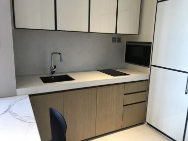 ให้เช่า! BEATNIQ Sukhumvit 32 1 ห้องนอน 43.43 ตรม. เพียง 48,000 บาท/เดือน เฟอร์นิเจอร์ครบพร้อมเข้าอยู่ (PROP000107)