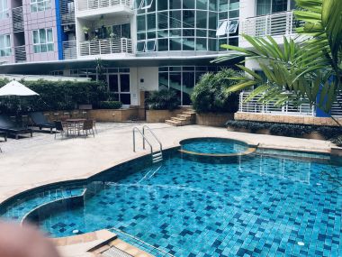 Avenue 61 ขายเพียง 10,700,000บาท รวมค่าใช้จ่ายทุกอย่าง 2 ห้องนอน 2 ห้องน้ำ 107ตรม. ใกล้ BTS เอกมัย เฟอร์นิเจอร์ครบพร้อมเข้าอยู่