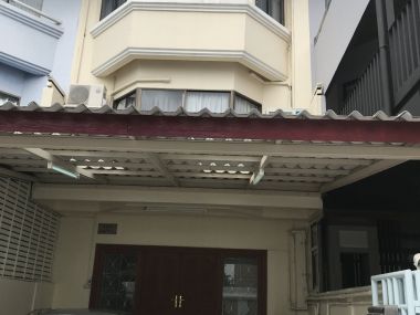 Townhome/office (400sqm), 5 Bed 5 Bath in Ekkamai for Rent