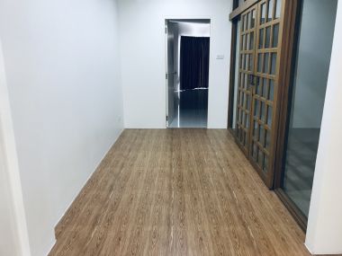 Townhome/office (400sqm), 5 Bed 5 Bath in Ekkamai for Rent