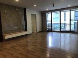 Pet friendly, partial furnished 2bed 2 bath with balcony for sale in Phrom Phong