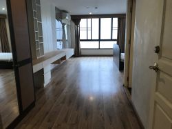 Pet friendly, partial furnished 2bed 2 bath with balcony for sale in Phrom Phong