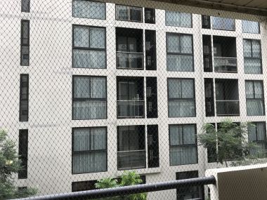Pet friendly, partial furnished 2bed 2 bath with balcony for sale in Phrom Phong