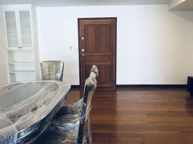 Pet friendly 2bed 2bath with big balcony and fully equipped kitchen in Phrom Phong