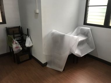 Home office or restaurant with big garden for rent in Ekkamai