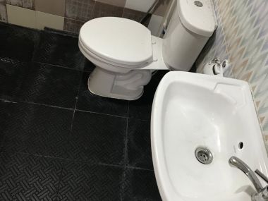 Home office or restaurant with big garden for rent in Ekkamai