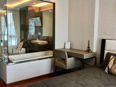 ให้เช่า The Address Sukhumvit 61 1 ห้องนอน 47ตรม. ใกล้ BTS เอกมัย เพียง 30,000บาท/เดือน เฟอร์นิเจอร์ครบพร้อมเข้าอยู่