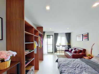 Life One Wireless, Ploenchit junction, stunning view, attractive decorations, 4 sell & rent by owner, close to Central Embassy & Chidlom and Homepro.