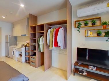 Life One Wireless, Ploenchit junction, stunning view, attractive decorations, 4 sell & rent by owner, close to Central Embassy & Chidlom and Homepro.