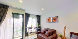 Life One Wireless, Ploenchit junction, stunning view, attractive decorations, 4 sell & rent by owner, close to Central Embassy & Chidlom and Homepro.