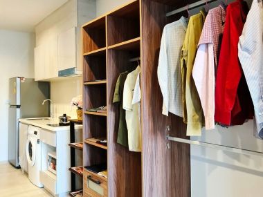 Life One Wireless, Ploenchit junction, stunning view, attractive decorations, 4 sell & rent by owner, close to Central Embassy & Chidlom and Homepro.