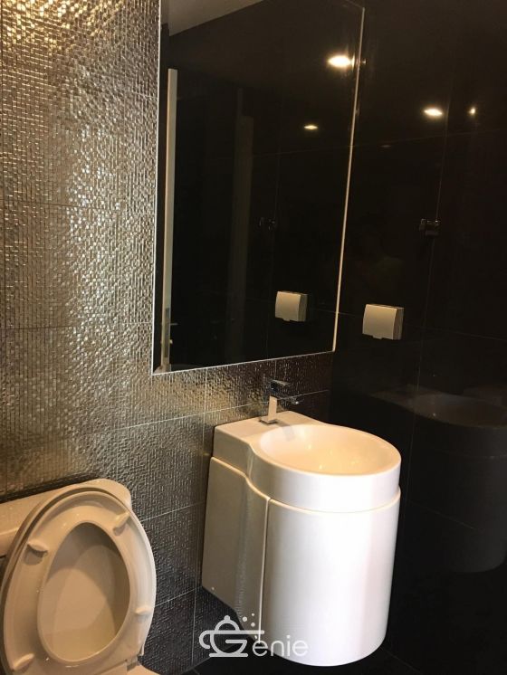 For rent Rhythm Sukhumvit 36-38 floor 5 nearby BTS Tong lor 400 M.