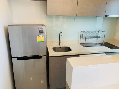 For rent Rhythm Sukhumvit 36-38  floor 5  nearby BTS   Tong lor 400 M.