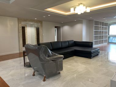 ปล่อยเช่า! The President Park Sukhumvit 24 ในราคาเพียง 65,000บาท/เดือน 4 ห้องนอน 4 ห้องน้ำ 1 ห้องแม่บ้าน 223 ตรม. ห้องใหญ่อยู่สบาย เฟอร์นิเจอร์ครบพร้อมเข้าอยู่