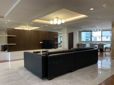 ปล่อยเช่า! The President Park Sukhumvit 24 ในราคาเพียง 65,000บาท/เดือน 4 ห้องนอน 4 ห้องน้ำ 1 ห้องแม่บ้าน 223 ตรม. ห้องใหญ่อยู่สบาย เฟอร์นิเจอร์ครบพร้อมเข้าอยู่
