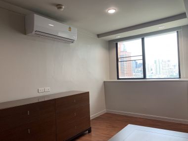 ปล่อยเช่า! The President Park Sukhumvit 24 ในราคาเพียง 65,000บาท/เดือน 4 ห้องนอน 4 ห้องน้ำ 1 ห้องแม่บ้าน 223 ตรม. ห้องใหญ่อยู่สบาย เฟอร์นิเจอร์ครบพร้อมเข้าอยู่