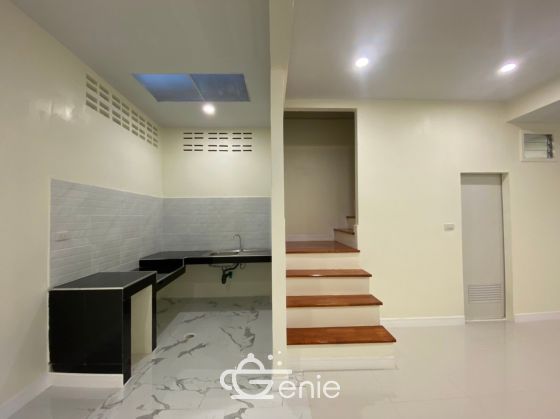 Townhouse for Sell 2-Story house Soi Sukhumvit 101/1