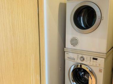 ปล่อยเช่า Millennium Residence คอนโดหรู Style Luxury ในราคาเพียง 45,000บาท/เดือน 2 ห้องนอน 2 ห้องน้ำ 90ตรม. ใกล้ BTS อโศก เฟอร์นิเจอร์ครบพร้อมเข้าอยู่