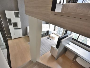 ** ปล่อยเช่า ** Chewathai Residence Asoke ในราคาเพียง 20,000บาท/เดือน ห้อง Duplex 1 ห้องนอน 1 ห้องน้ำ  33ตรม.  เฟอร์นิเจอร์ครบพร้อมเข้าอยู่