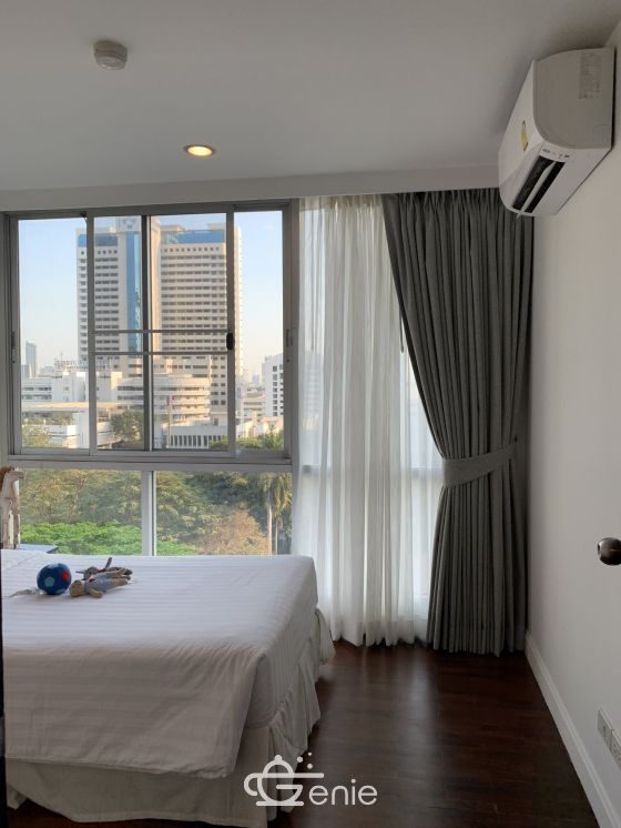 Newly renovated 4 Bedroom Apartment in Sathorn, only 5 min walk to BTS Surasak