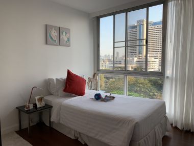Newly renovated 4 Bedroom Apartment in Sathorn, only 5 min walk to BTS Surasak