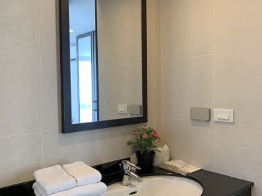 Newly renovated 4 Bedroom Apartment in Sathorn, only 5 min walk to BTS Surasak