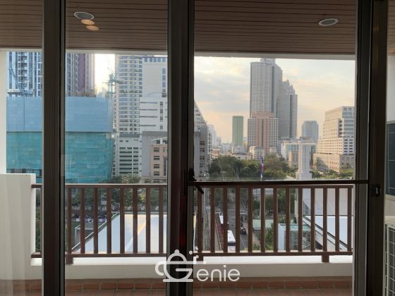 Newly renovated 4 Bedroom Apartment in Sathorn, only 5 min walk to BTS Surasak