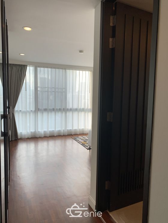 Newly renovated 4 Bedroom Apartment in Sathorn, only 5 min walk to BTS Surasak