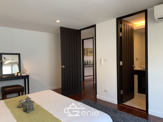 Newly renovated 4 Bedroom Apartment in Sathorn, only 5 min walk to BTS Surasak