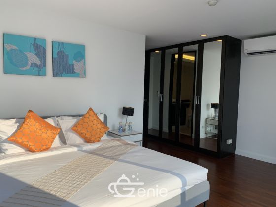 Newly renovated 4 Bedroom Apartment in Sathorn, only 5 min walk to BTS Surasak