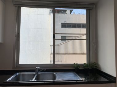 Newly renovated 4 Bedroom Apartment in Sathorn, only 5 min walk to BTS Surasak