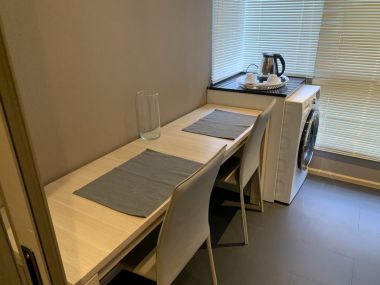 คอนโดให้เช่า KLASS Silom  1 ห้องนอน 1 ห้องน้ำ  33 ตรม. 23,000 บาท/เดือน  Fully furnished