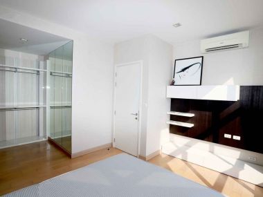 For rent at Urbano Absolute Sathon – Taksin 3 Bedroom 3 Bathroom 55,000THB/month 36th Floor Fully furnished